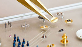 上海百达翡丽手表售后服务网点-打开表壳